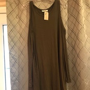 NWT Boutique Brand Cold Shoulder Pocket Dress